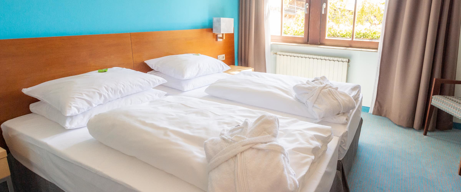 Modernes Hotelzimmer im Prinzhotel Rothenburg ob der Tauber – entspannter Aufenthalt in stilvollem Ambiente